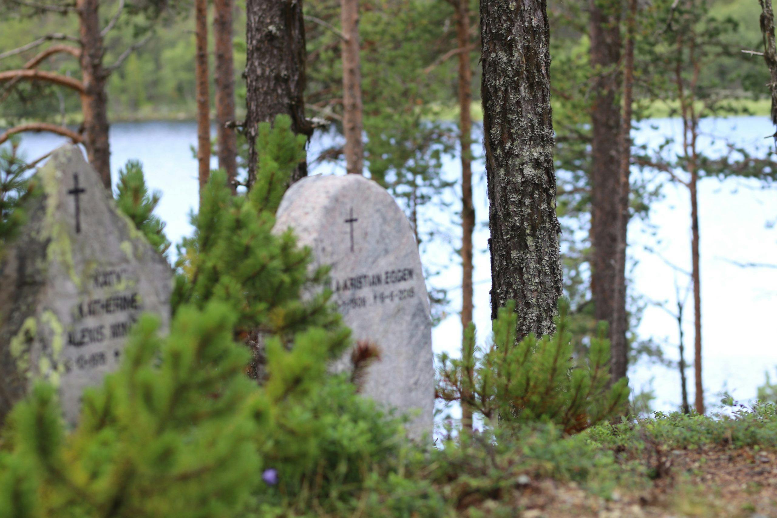 img 1288 Espedalen Fjellkirke kirkegård ligger i naturlige omgivelser